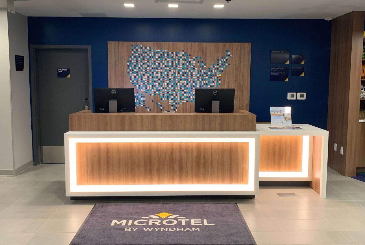 Microtel Inn & Suites By Wyndham Рехобът Бийч Екстериор снимка